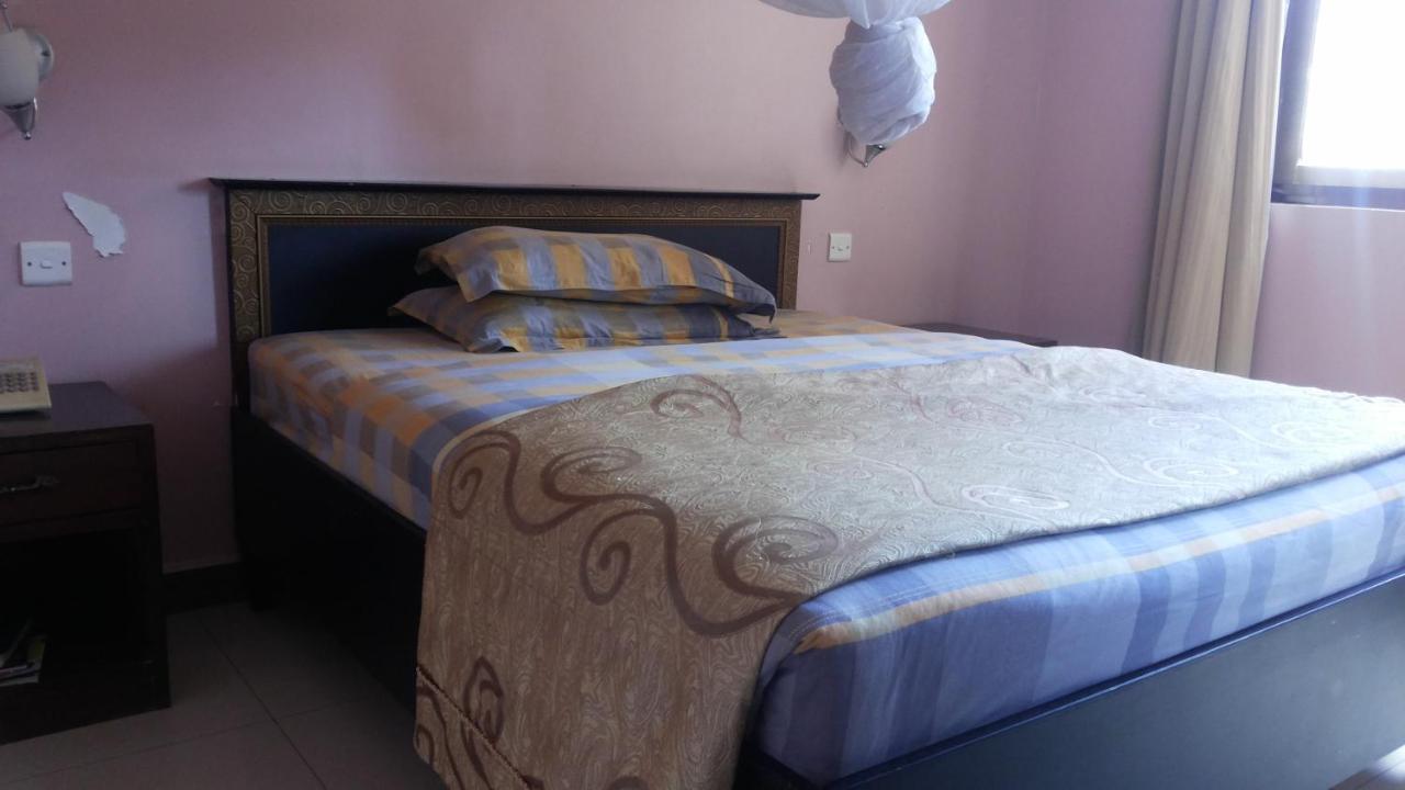 Palema Crown Hotel Гулу Экстерьер фото