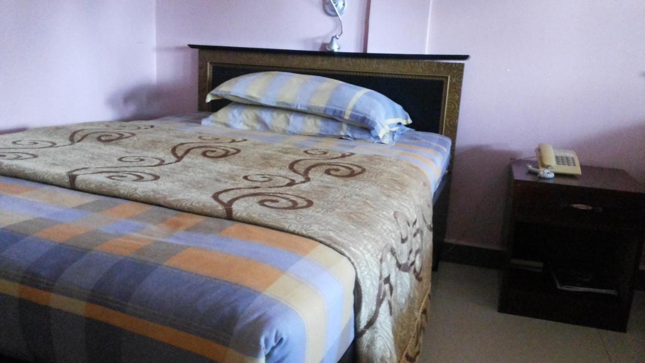 Palema Crown Hotel Гулу Экстерьер фото