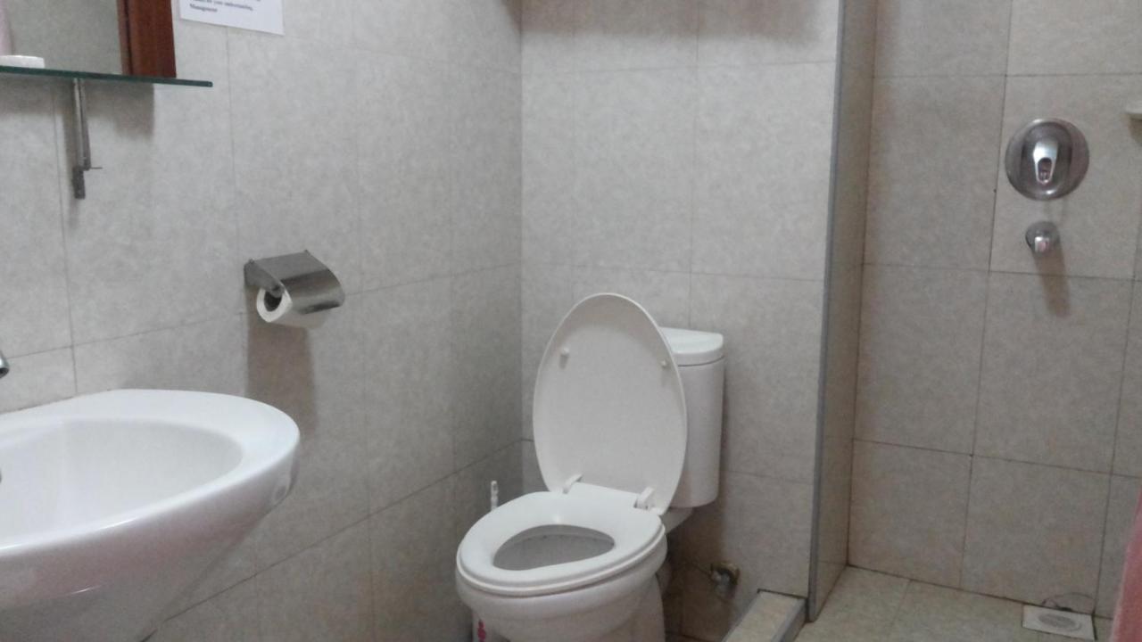 Palema Crown Hotel Гулу Экстерьер фото