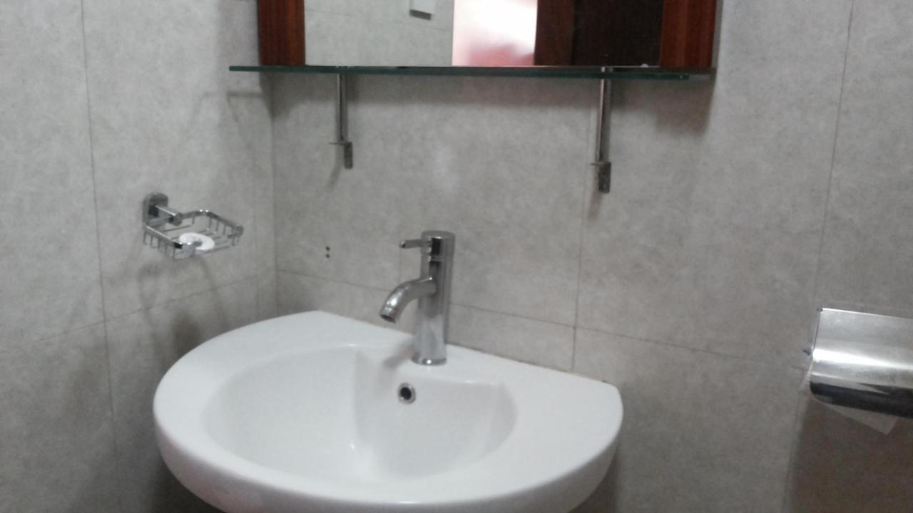 Palema Crown Hotel Гулу Экстерьер фото